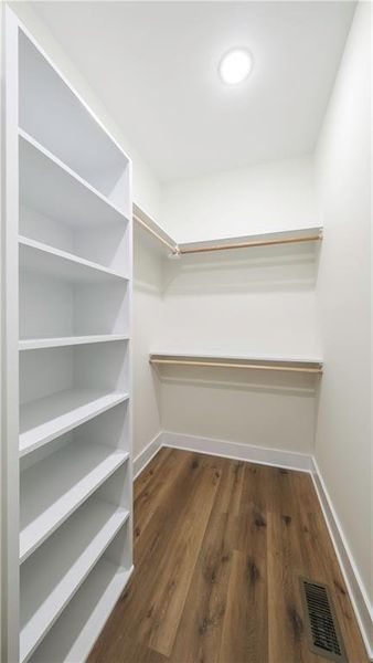 Spacious, unfurnished interior of a new home in , Bremen (Image 15).