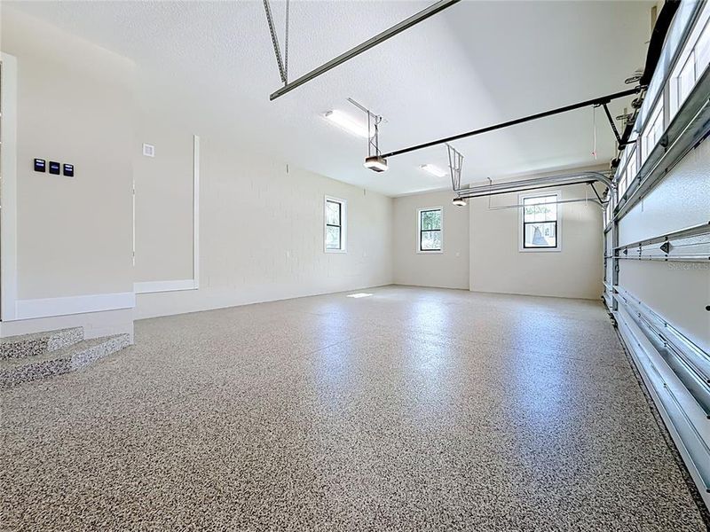 Spacious, unfurnished interior of a new home in , Howey-in-the-Hills (Image 46).