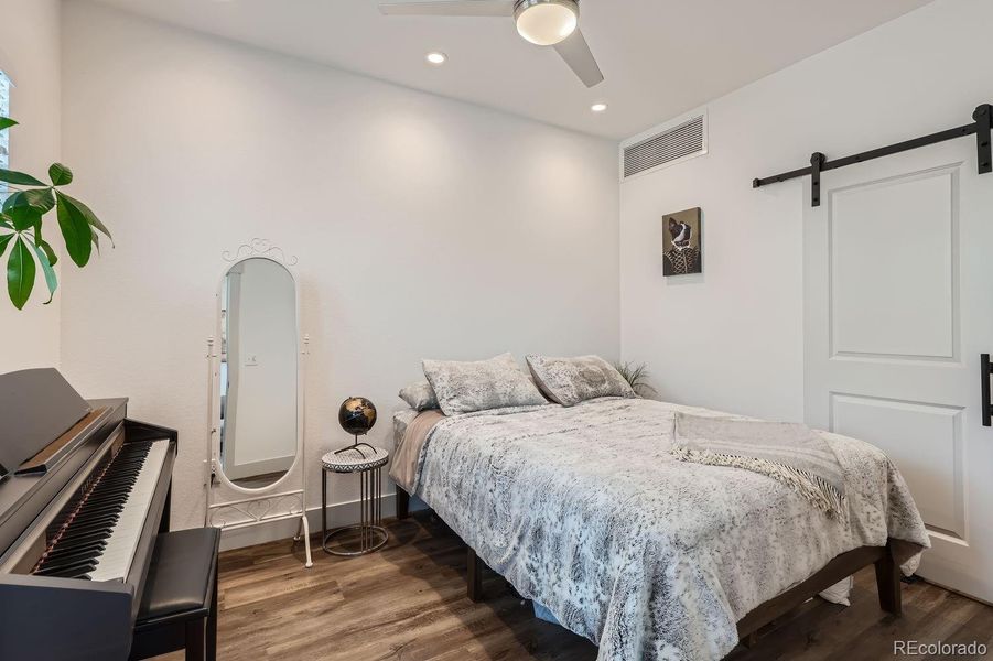 Barn door to closet adds a designer touch