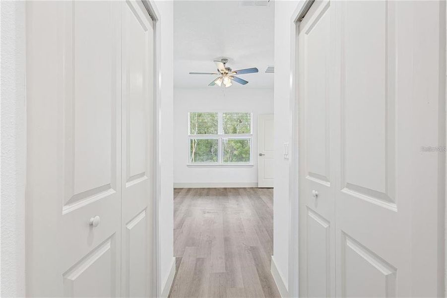 Spacious, unfurnished interior of a new home in , Ocala (Image 35).