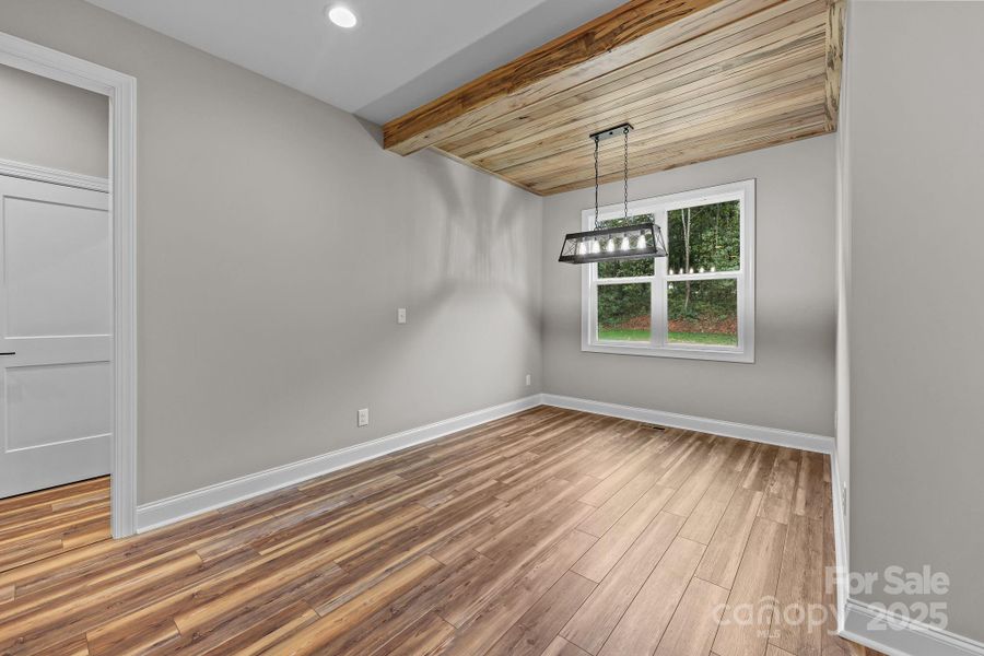 Spacious, unfurnished interior of a new home in , Salisbury (Image 24).