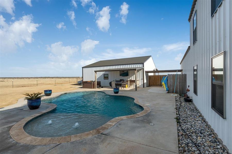 Exterior details and patio area of a home in , Wichita Falls (Image 19). Exterior details and patio area of a home in , Wichita Falls (Image 19).