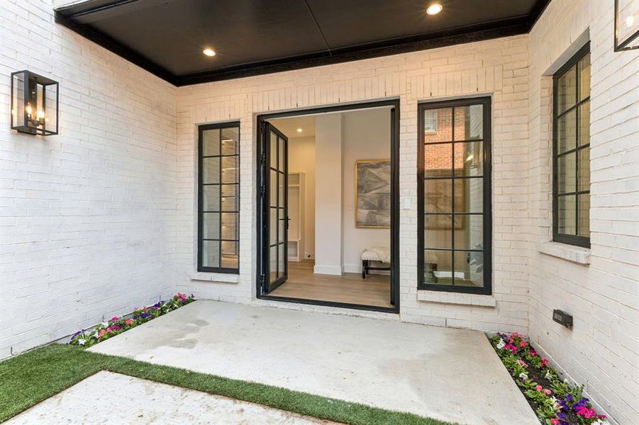 Image 36 of a home in .