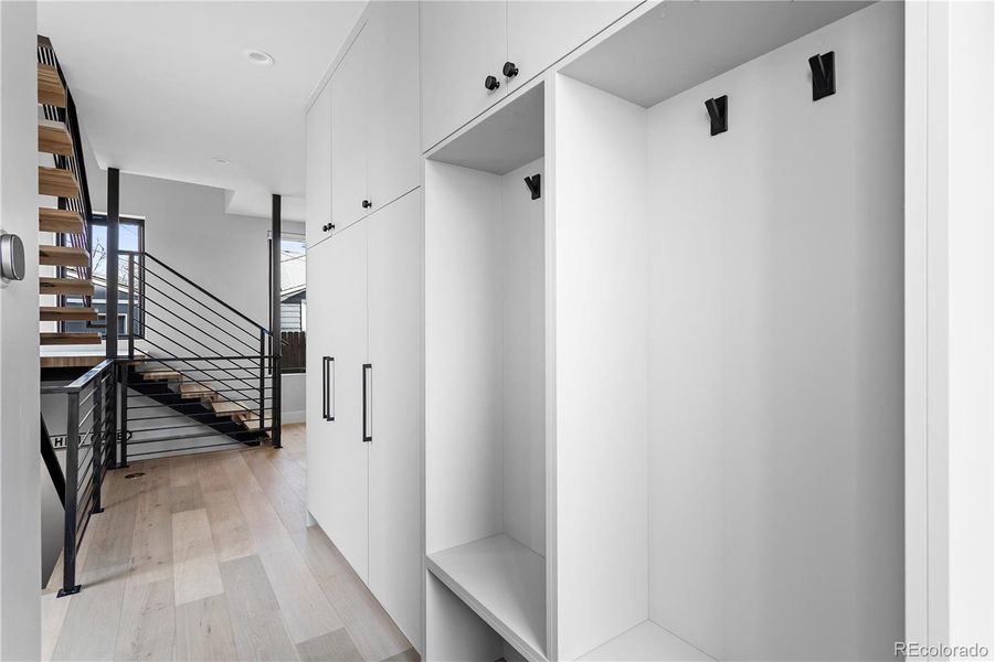 Spacious, unfurnished interior of a new home in , Denver (Image 18).