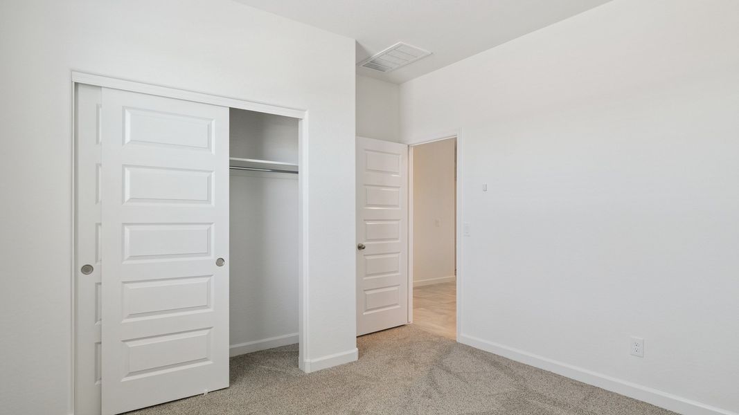 Spacious, unfurnished interior of a new home in Carlton Commons, Casa Grande (Image 22).