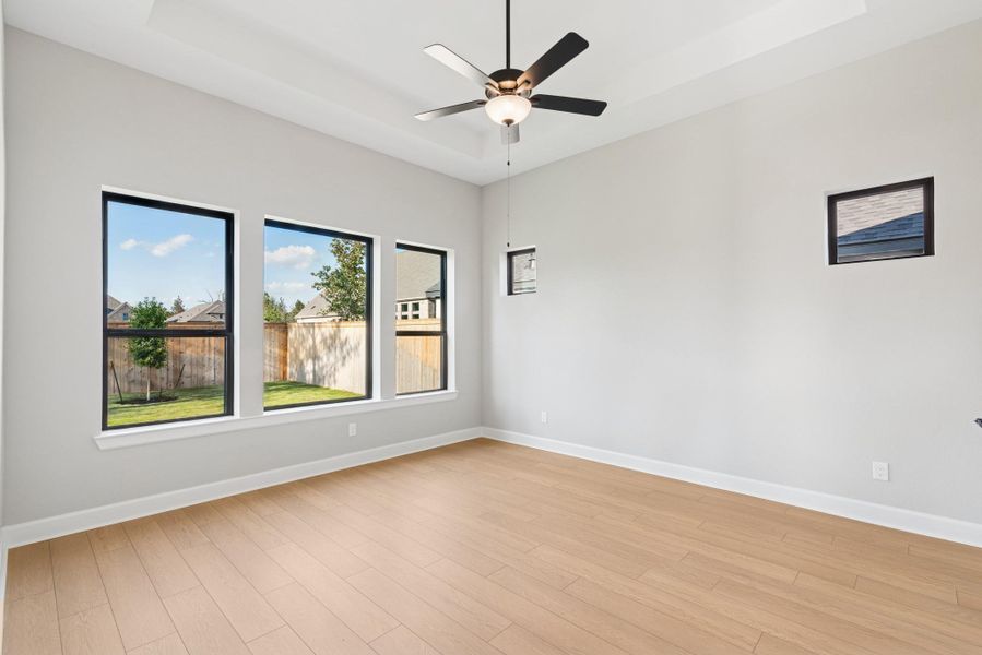 Spacious, unfurnished interior of a new home in Kresston, Montgomery (Image 36).
