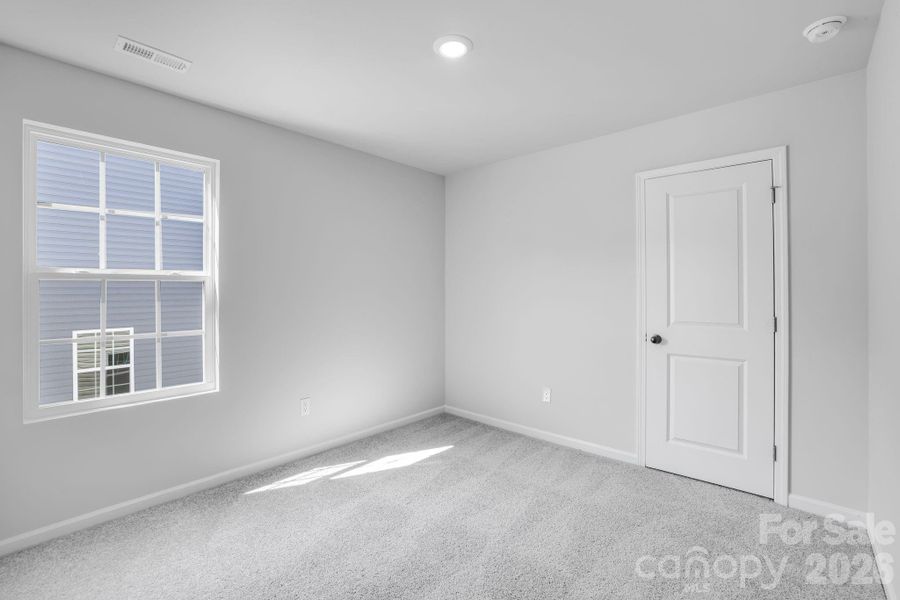 Spacious, unfurnished interior of a new home in Cleveland Hill, Shelby (Image 25).