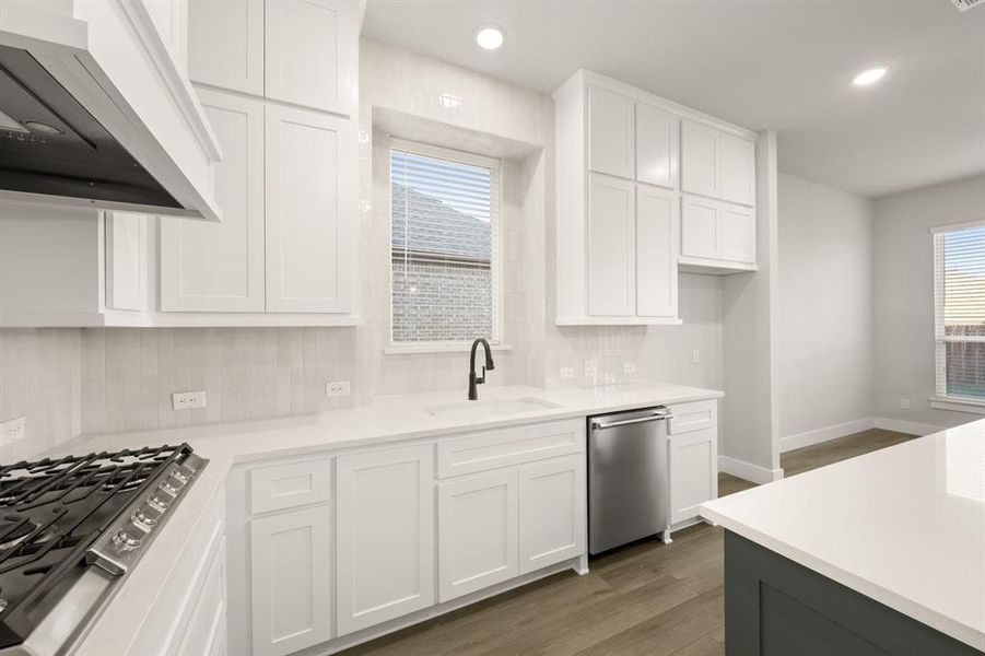 2115 Birdwatch- Kitchen-3