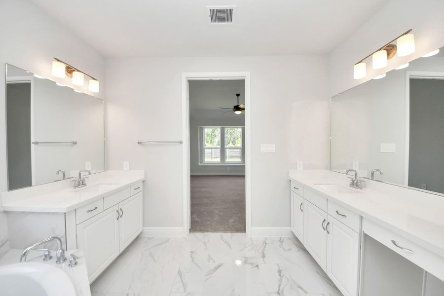 Furnished interior view inside a new home in ARTAVIA: Hilltop Collection, Conroe (Image 5). Furnished interior view inside a new home in ARTAVIA: Hilltop Collection, Conroe (Image 5).