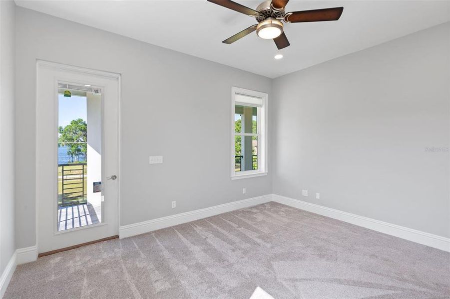 Spacious, unfurnished interior of a new home in , Thonotosassa (Image 33).