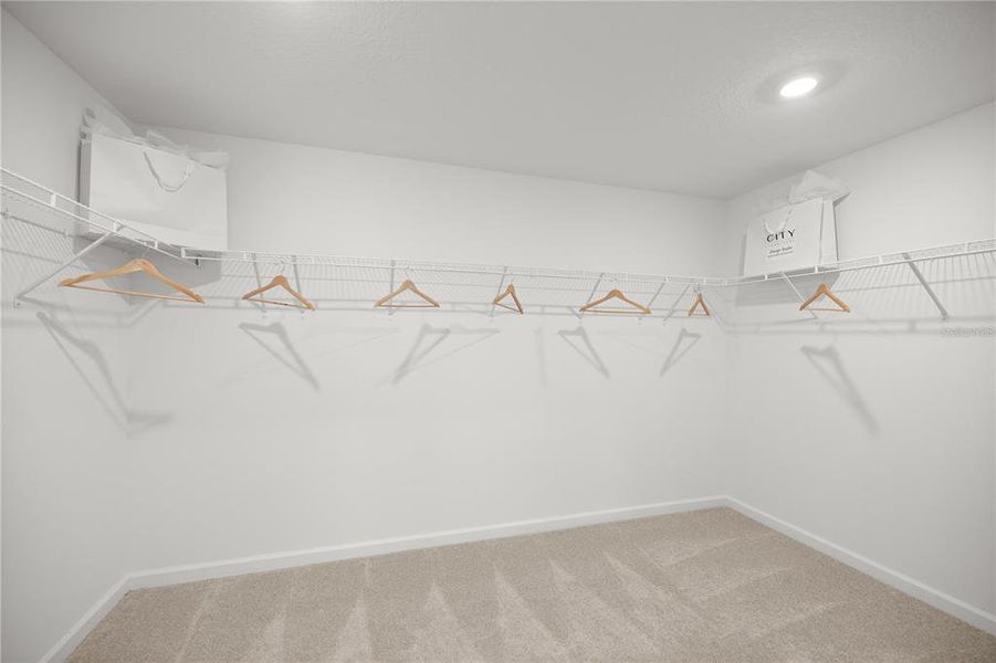 Spacious, unfurnished interior of a new home in Marion Oaks, Ocala (Image 15).