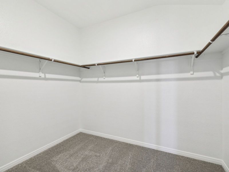 Spacious, unfurnished interior of a new home in Turner's Crossing - Reserve Collection, Buda (Image 10).