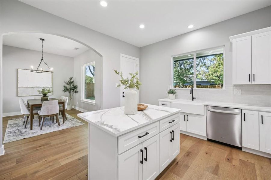 Furnished interior view inside a new home in , Grapevine (Image 6).