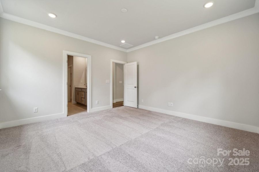 Spacious, unfurnished interior of a new home in Cannon Manor, Kannapolis (Image 12).