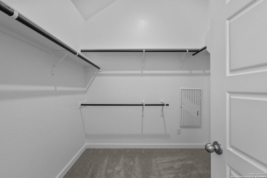 Spacious, unfurnished interior of a new home in Stillwater Ranch, San Antonio (Image 24).