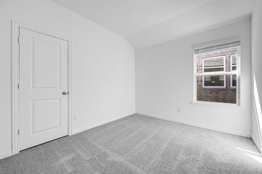 2605 Glacier Road ~ Ready Now