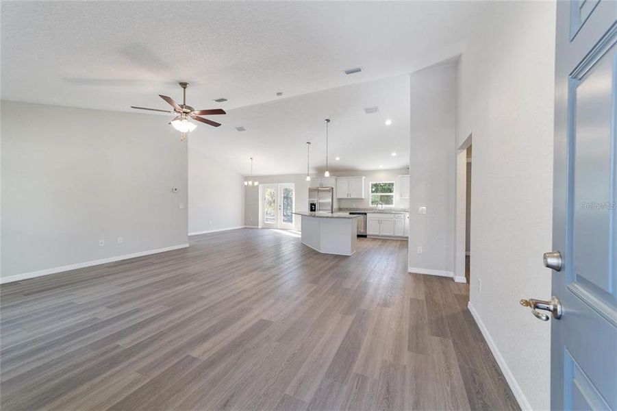 Spacious, unfurnished interior of a new home in , Dunnellon (Image 37).