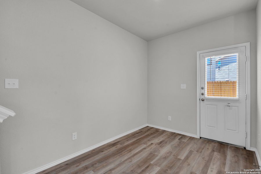 Spacious, unfurnished interior of a new home in , San Antonio (Image 19).