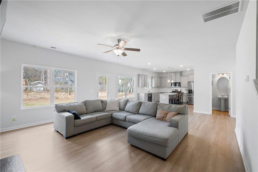 Furnished interior view inside a new home in Stephen's Landing, Loganville (Image 19). Furnished interior view inside a new home in Stephen's Landing, Loganville (Image 19).