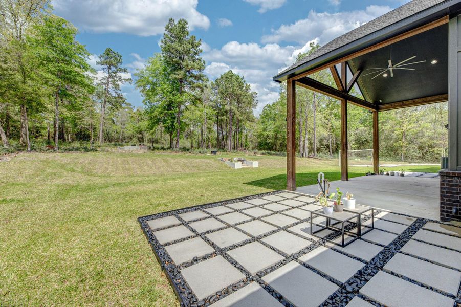 Exterior details and patio area of a home in , Willis (Image 4).