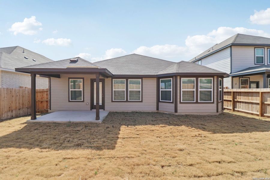 Exterior details and patio area of a home in Sagebrooke - Classic Series, San Antonio (Image 28).