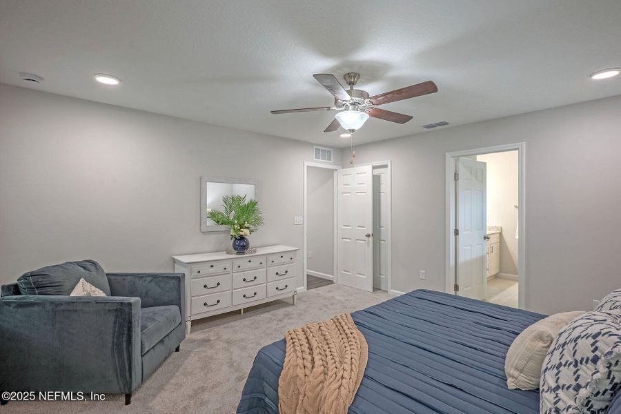 Furnished interior view inside a new home in , Jacksonville (Image 4).