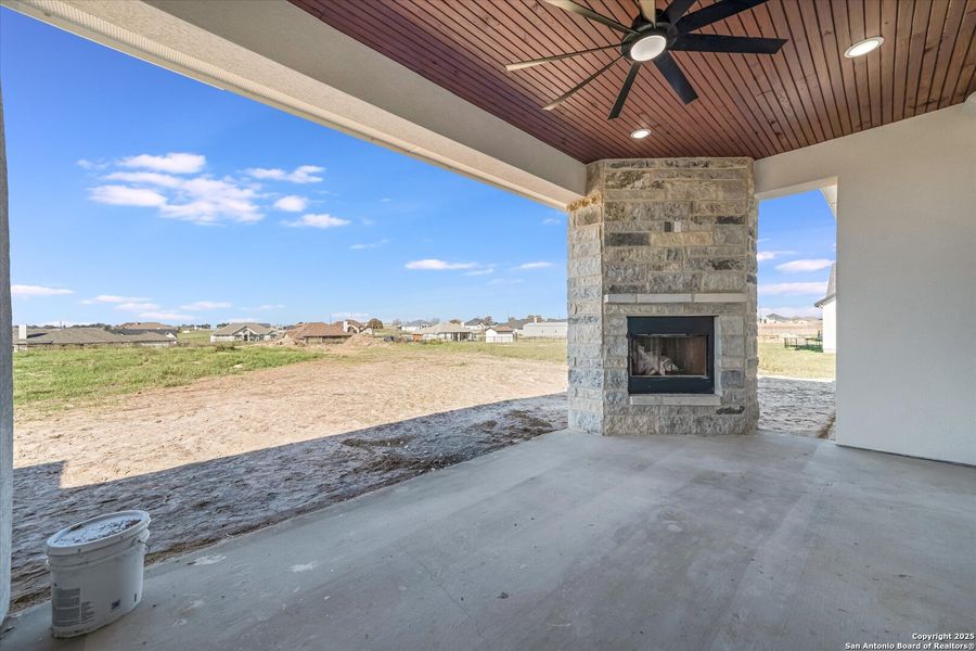 Exterior details and patio area of a home in , La Vernia (Image 22).