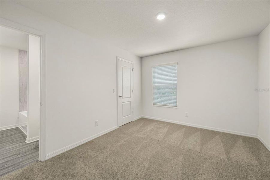 Spacious, unfurnished interior of a new home in Sol Vista, Dundee (Image 23). Spacious, unfurnished interior of a new home in Sol Vista, Dundee (Image 23).