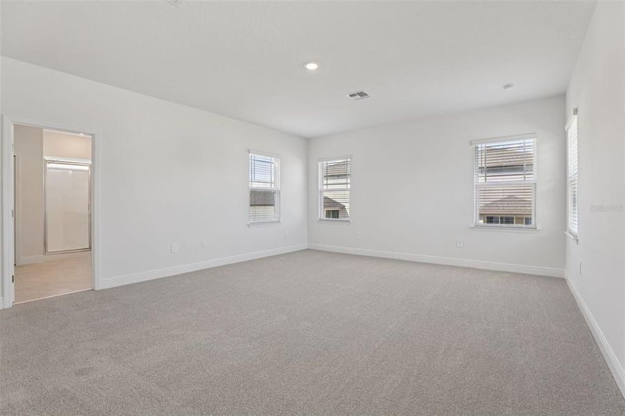 Spacious, unfurnished interior of a new home in Cyrene at Minneola, Minneola (Image 22).