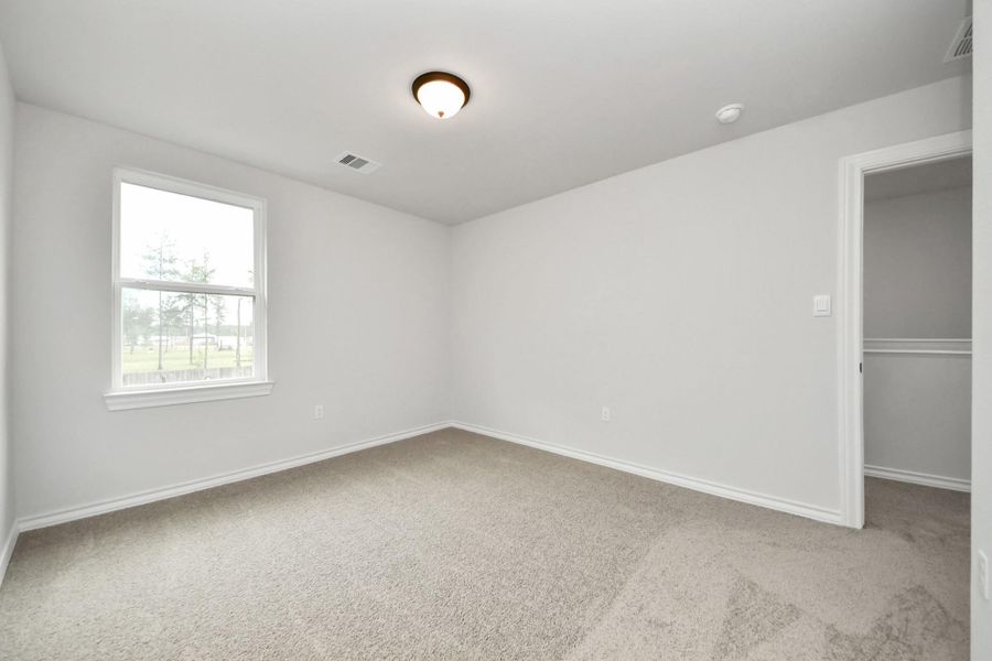 Spacious, unfurnished interior of a new home in The Enclave at Spring Branch, Montgomery (Image 33).
