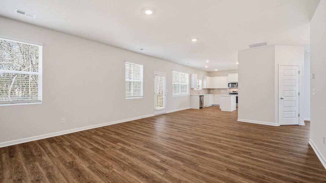 Spacious, unfurnished interior of a new home in Oakchase at Hampton, Hampton (Image 19).