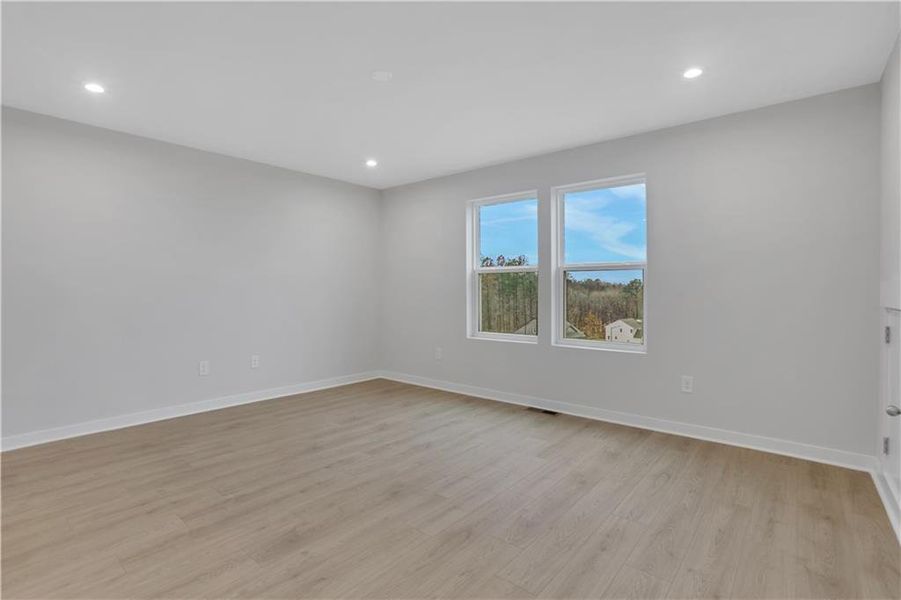 Spacious, unfurnished interior of a new home in Cambridge at Steels Bridge, Canton (Image 41). Spacious, unfurnished interior of a new home in Cambridge at Steels Bridge, Canton (Image 41).