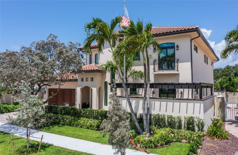 Front exterior of a new home in , Fort Lauderdale, FL, highlighting curb appeal (Image 30). Front exterior of a new home in , Fort Lauderdale, FL, highlighting curb appeal (Image 30).