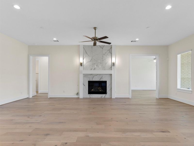 Spacious, unfurnished interior of a new home in , Smithville (Image 34).
