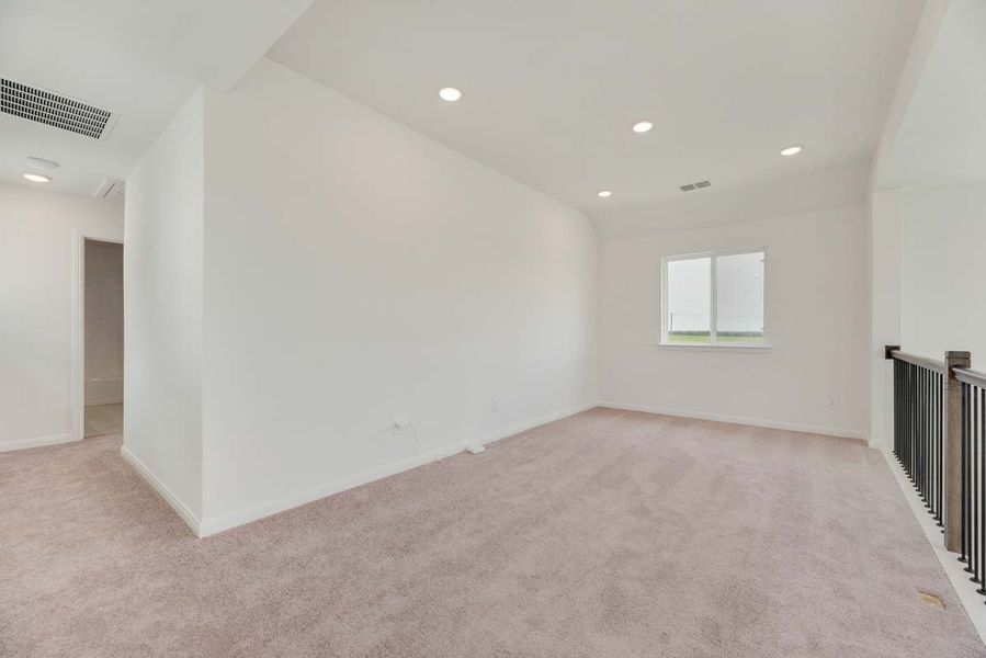 Spacious, unfurnished interior of a new home in Elevon, Lavon (Image 23).