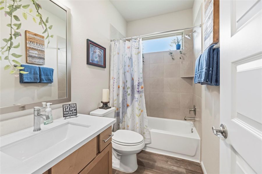 Bathroom to bedroom 3