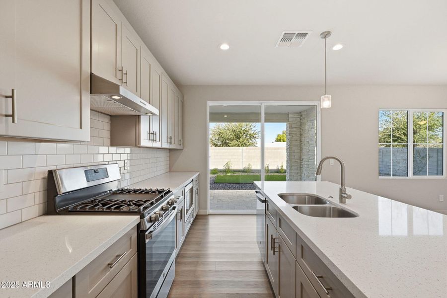 6568 N 15TH DR, Phoenix, AZ 85015