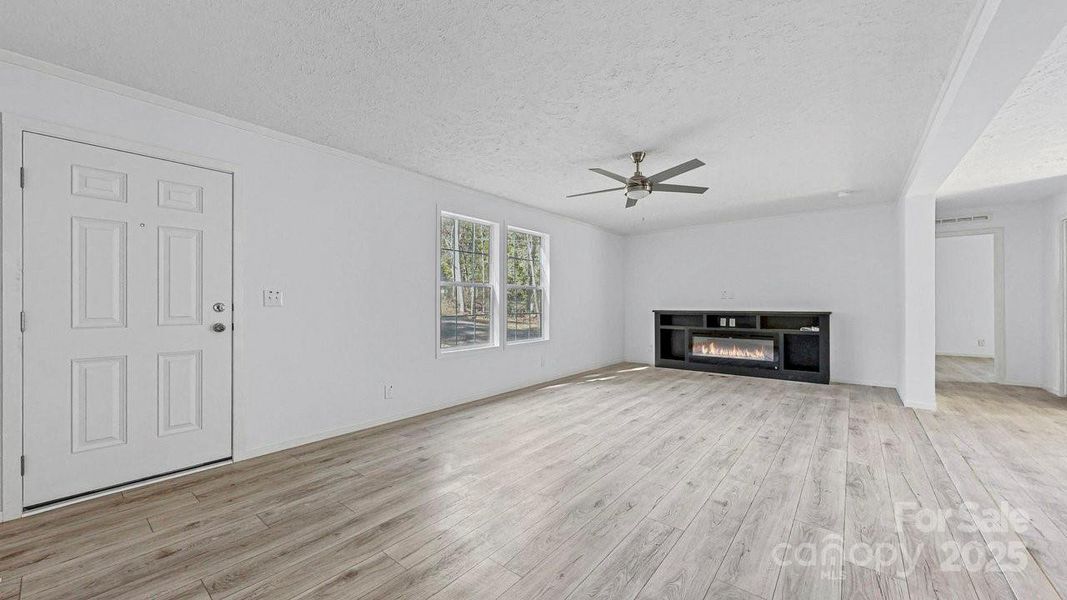 Spacious, unfurnished interior of a new home in , Statesville (Image 8).