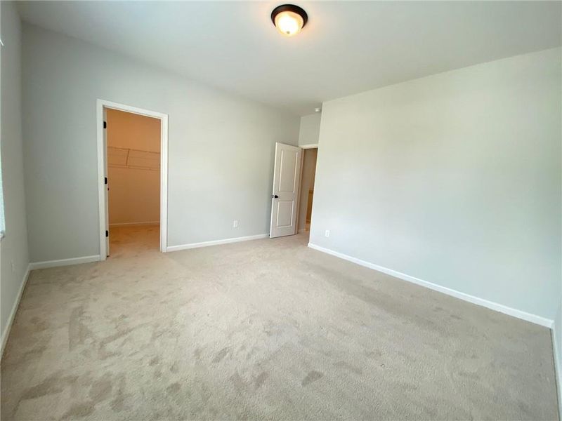 Spacious, unfurnished interior of a new home in , Lilburn (Image 40).