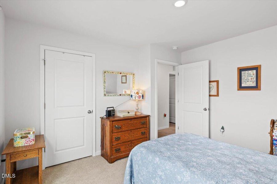 269 Blue Aspen Dr. Bed 2 2 269 Blue Aspen Dr. Bed 2 2