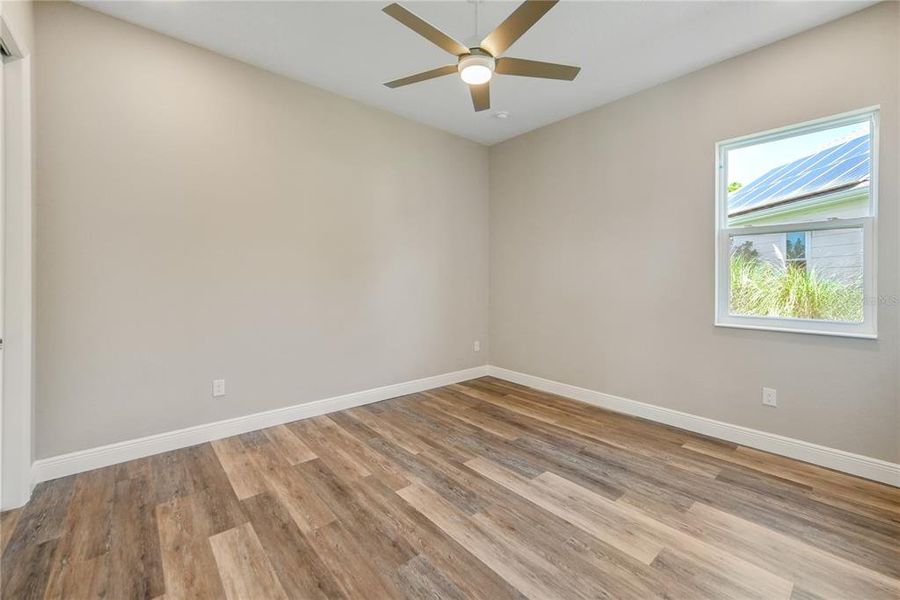 Spacious, unfurnished interior of a new home in , Lady Lake (Image 12).
