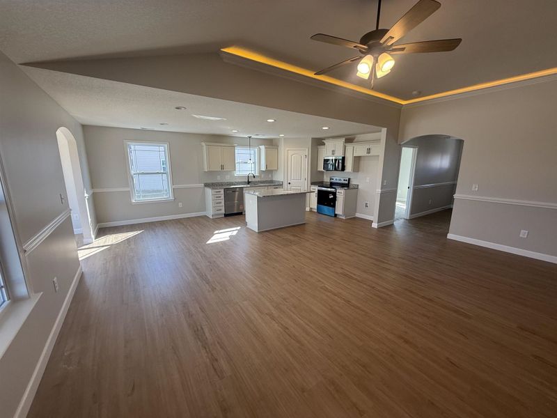 Spacious, unfurnished interior of a new home in Mills Gin, Campobello (Image 4).