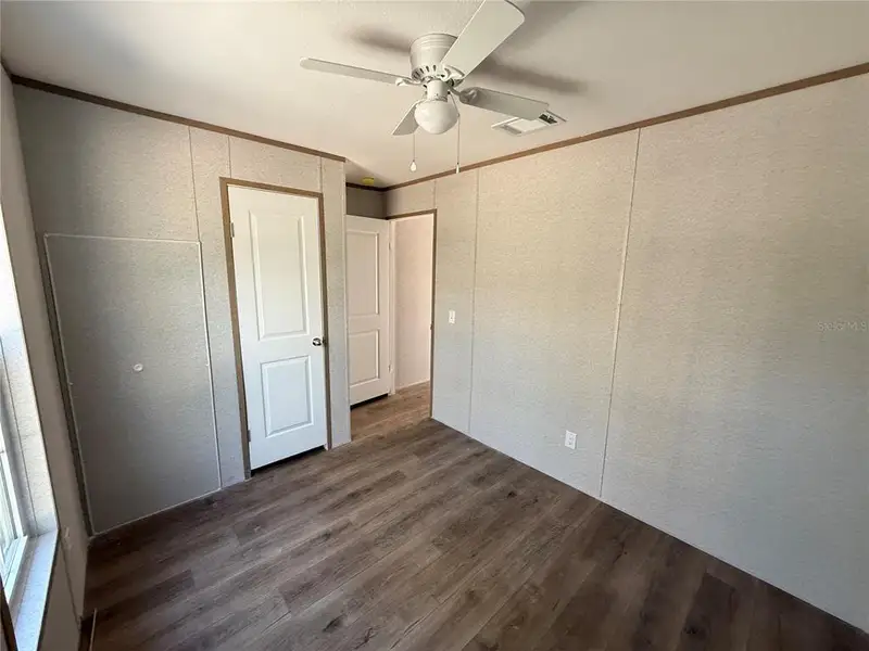 Spacious, unfurnished interior of a new home in , Ocklawaha (Image 4).