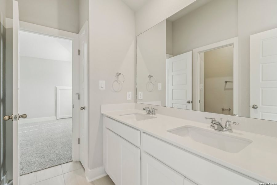 Furnished interior view inside a new home in Fox Falls, Boerne (Image 4).