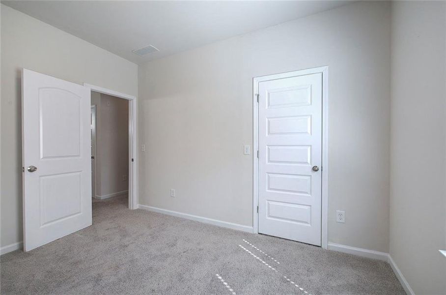 Spacious, unfurnished interior of a new home in , Cartersville (Image 14).