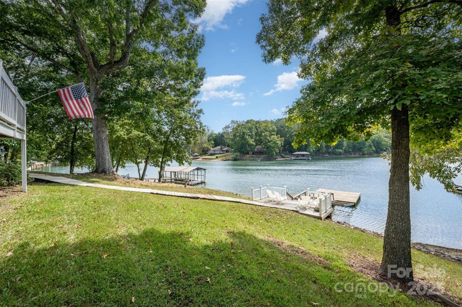 Image 7 of a home in . Image 7 of a home in .