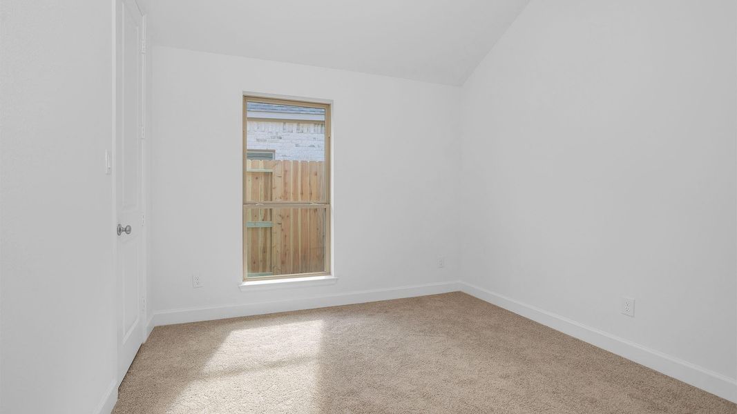 Spacious, unfurnished interior of a new home in Valencia 50', Manvel (Image 8).