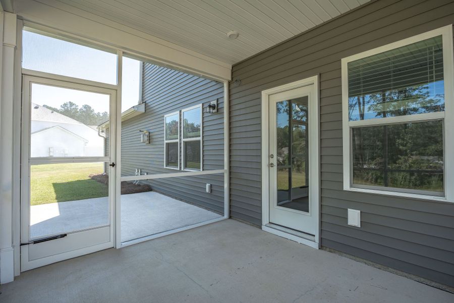 Exterior details and patio area of a home in Oakleaf Chase, Blythewood (Image 26).