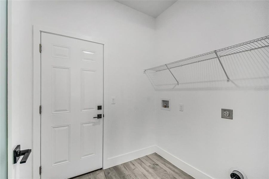 Spacious, unfurnished interior of a new home in , St. Cloud (Image 29).