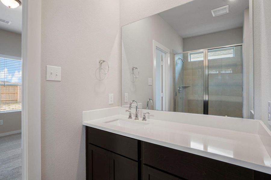 Furnished interior view inside a new home in River Ranch Trails, Dayton (Image 4).
